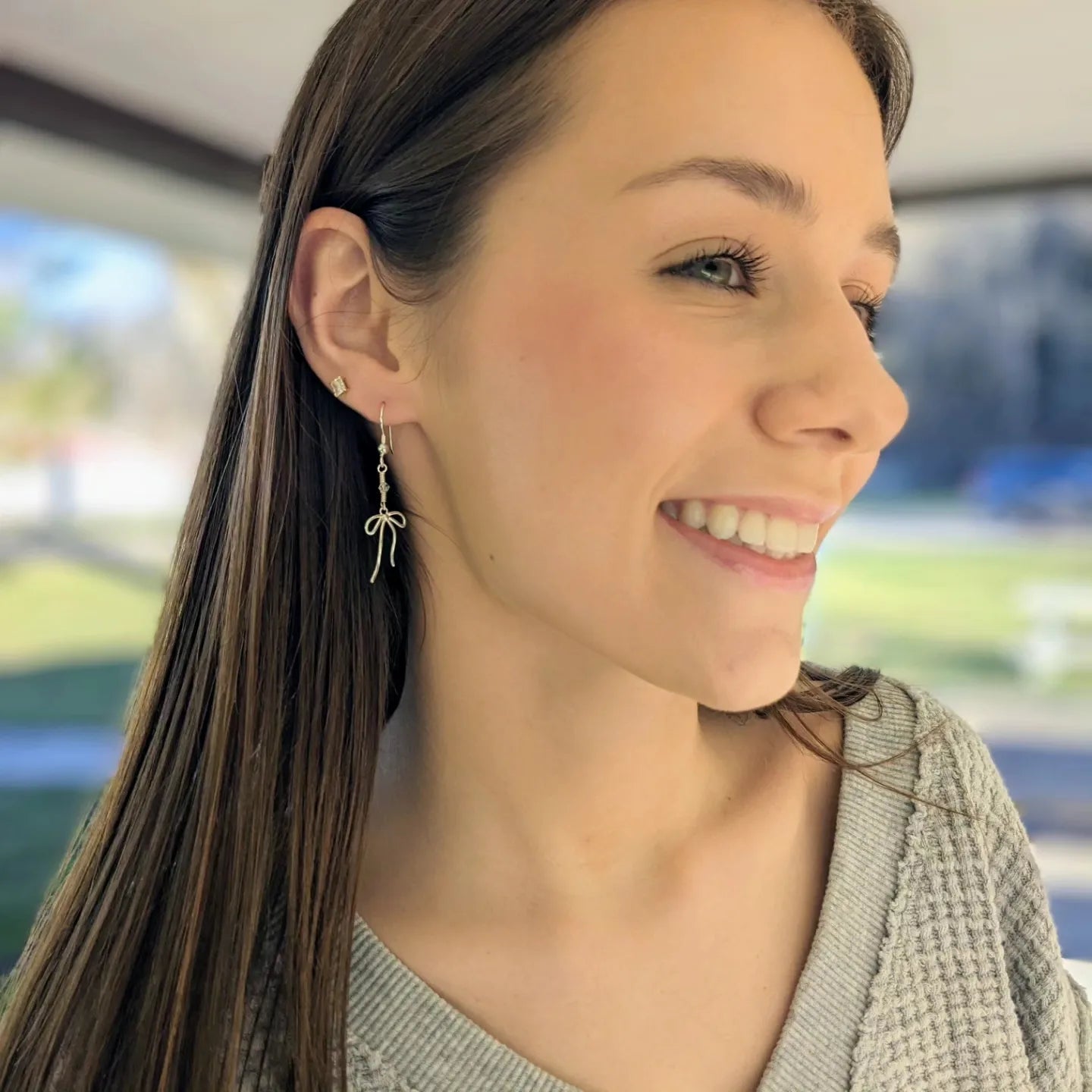 Dainty Bow Necklace