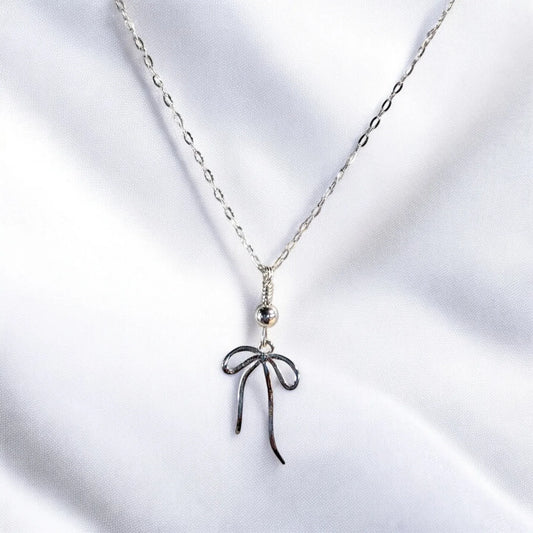 Dainty Bow Necklace