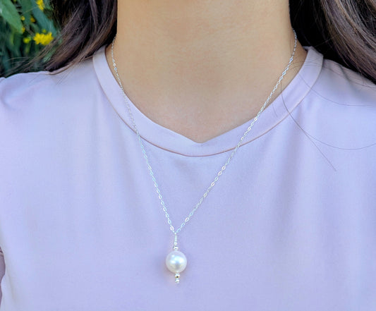 Classic Pearl Necklace